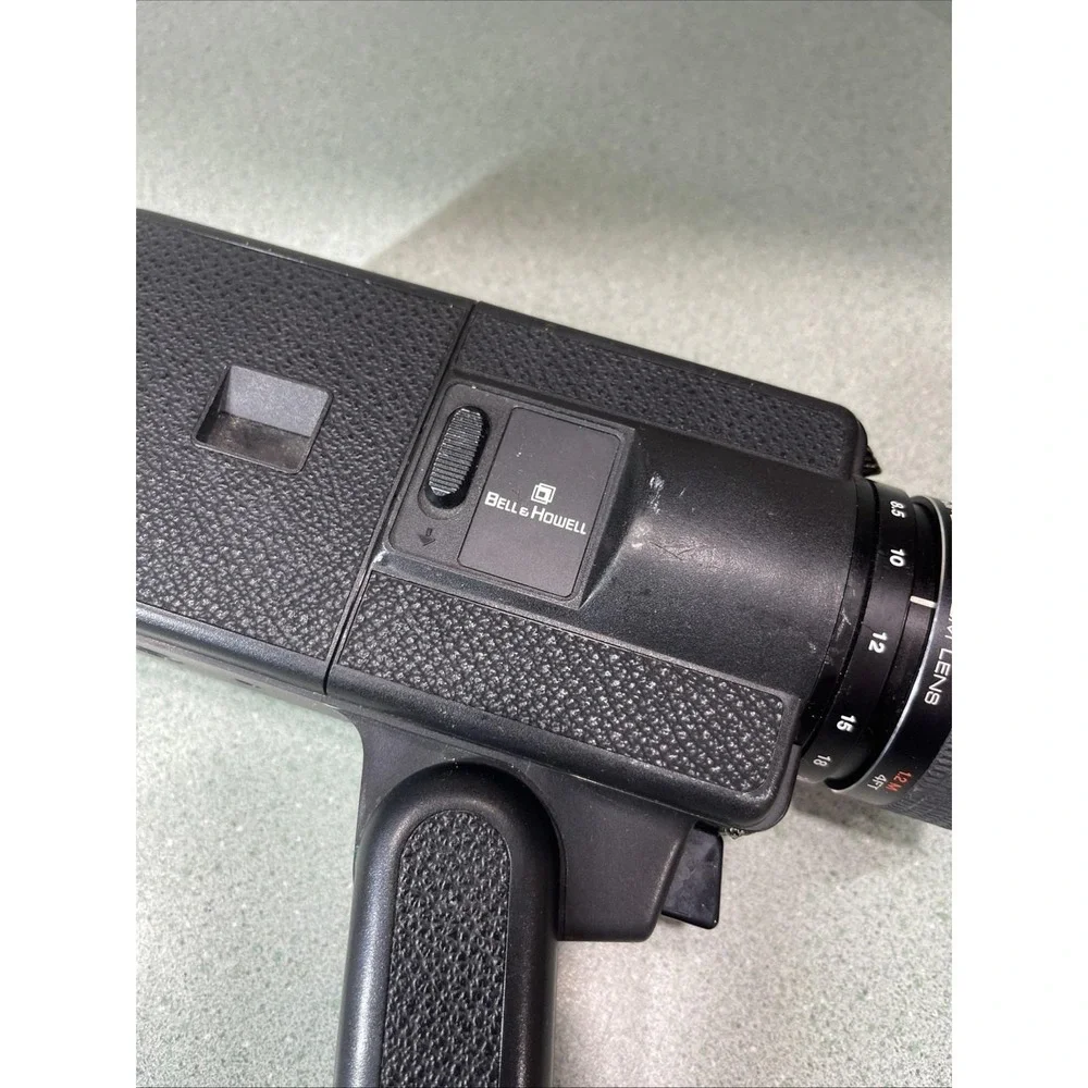 Vintage Bell & Howell Camera 2123 XL Does Have Power 2123F Super 8